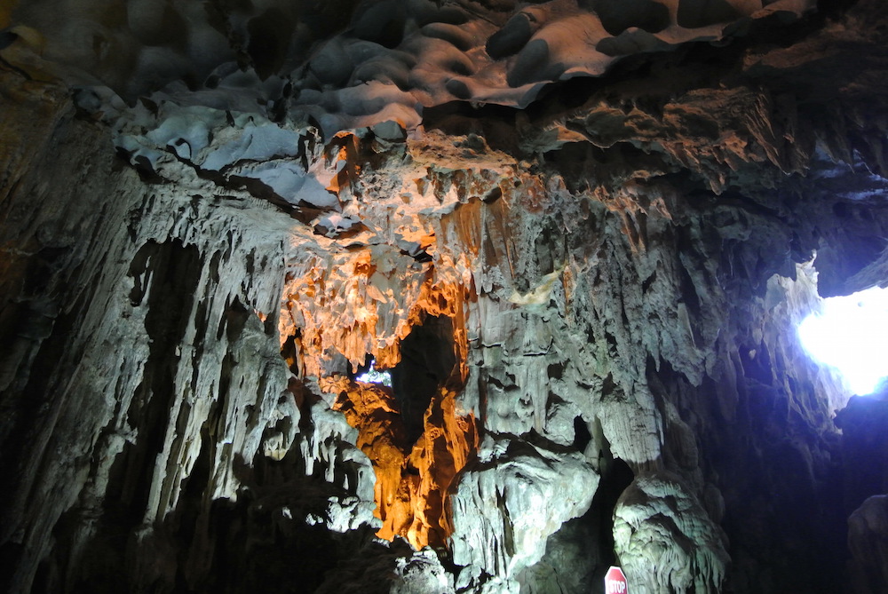 Sung Sot Cave（スン ソット洞窟）
