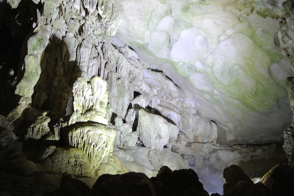 Sung Sot Cave（スン ソット洞窟）